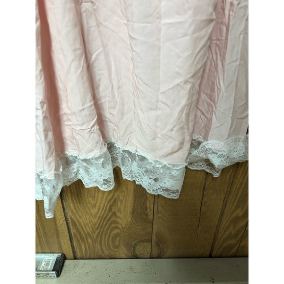 Vintage Pink Nightgown with Lace Trim Silky Feel NO TAGS - Picture 9 of 9